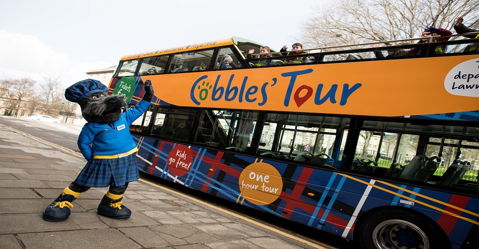 cobbles bus tour edinburgh